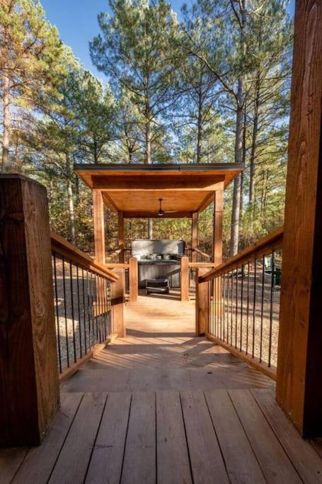 The Blaylock Cabin, 2 King, Hot Tub, Pet Friendly! Broken Bow Exterior photo