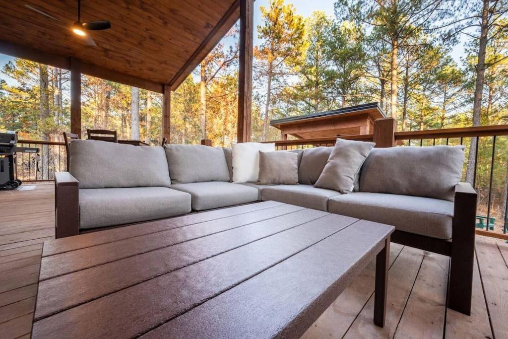 The Blaylock Cabin, 2 King, Hot Tub, Pet Friendly! Broken Bow Exterior photo